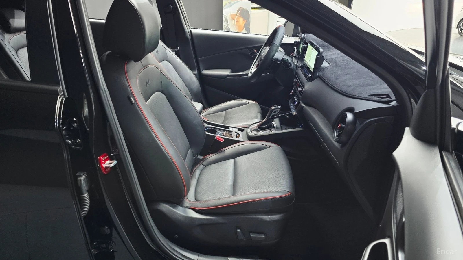 Hyundai Kona 1.6 T* INSCRIPTION* N LINE* ПОДГРЕВ* ОБДУХВ* PANO*, снимка 12 - Автомобили и джипове - 55480020