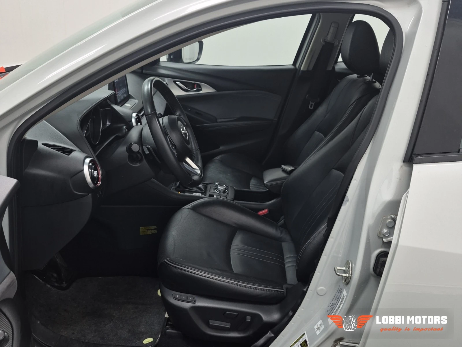 Mazda CX-3, снимка 5 - Автомобили и джипове - 55928986