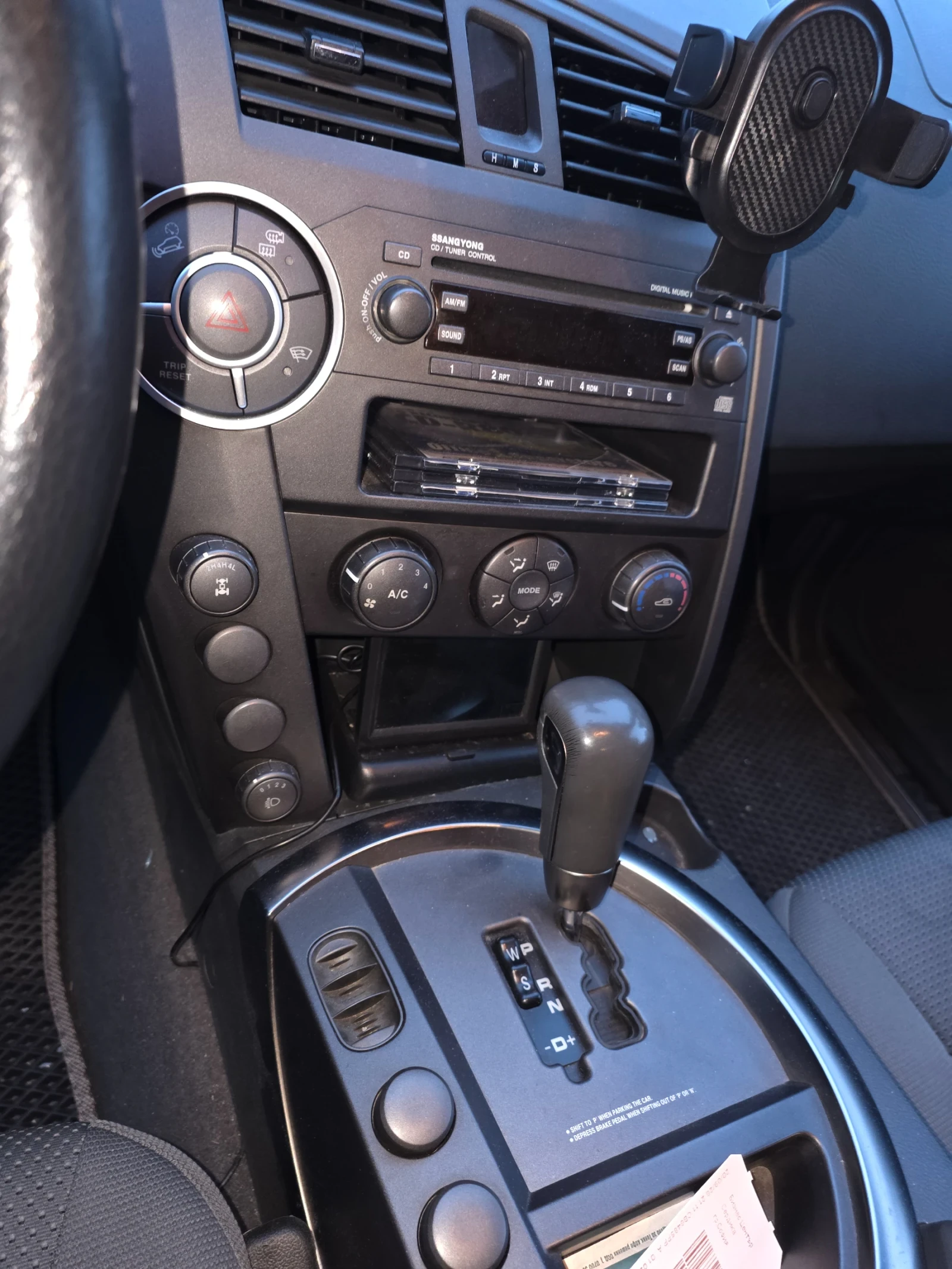SsangYong Kyron 2.0XDI, снимка 6 - Автомобили и джипове - 56523269