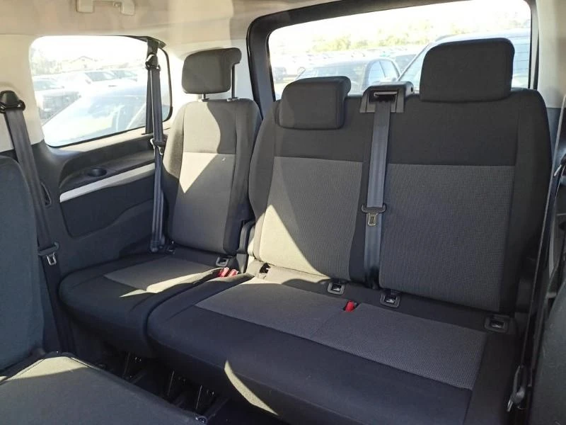 Peugeot Traveller e-Traveller L2  9 места   75kWh   DC   парктроник, снимка 9 - Бусове и автобуси - 55977396
