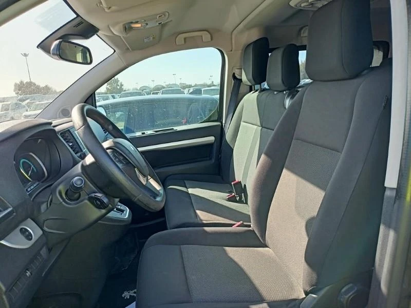 Peugeot Traveller e-Traveller L2  9 места   75kWh   DC   парктроник, снимка 5 - Бусове и автобуси - 55977396