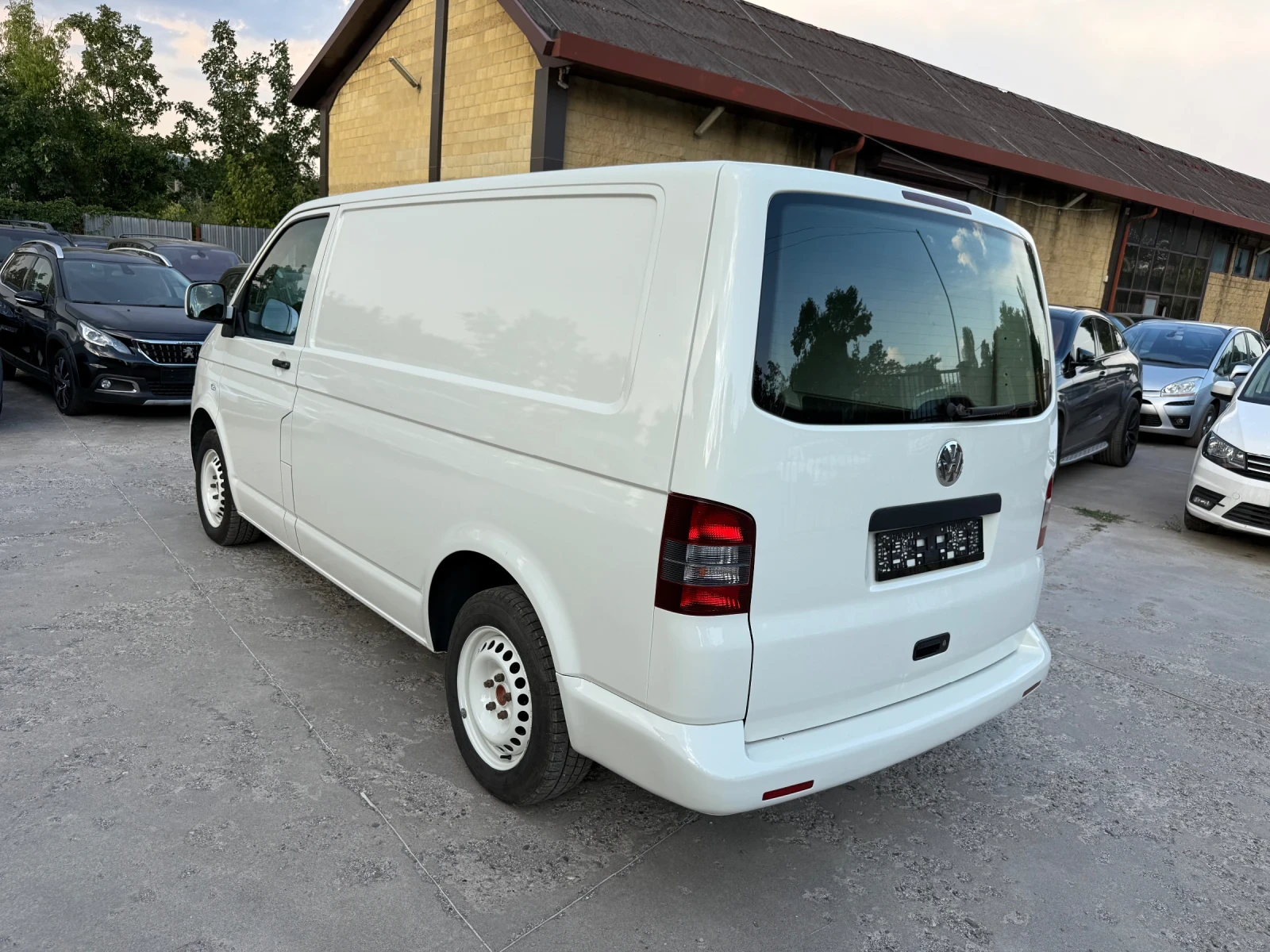 VW T5 1.9 tdi 114000км. НОВ - изображение 4