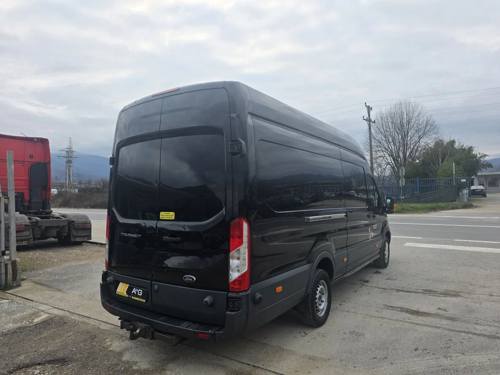 Ford Transit 2.2TDCI L3H3 - изображение 5