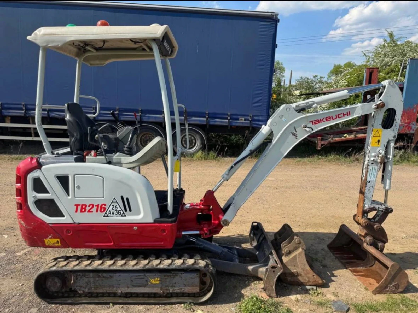 Багер Takeuchi TB216 - изображение 2