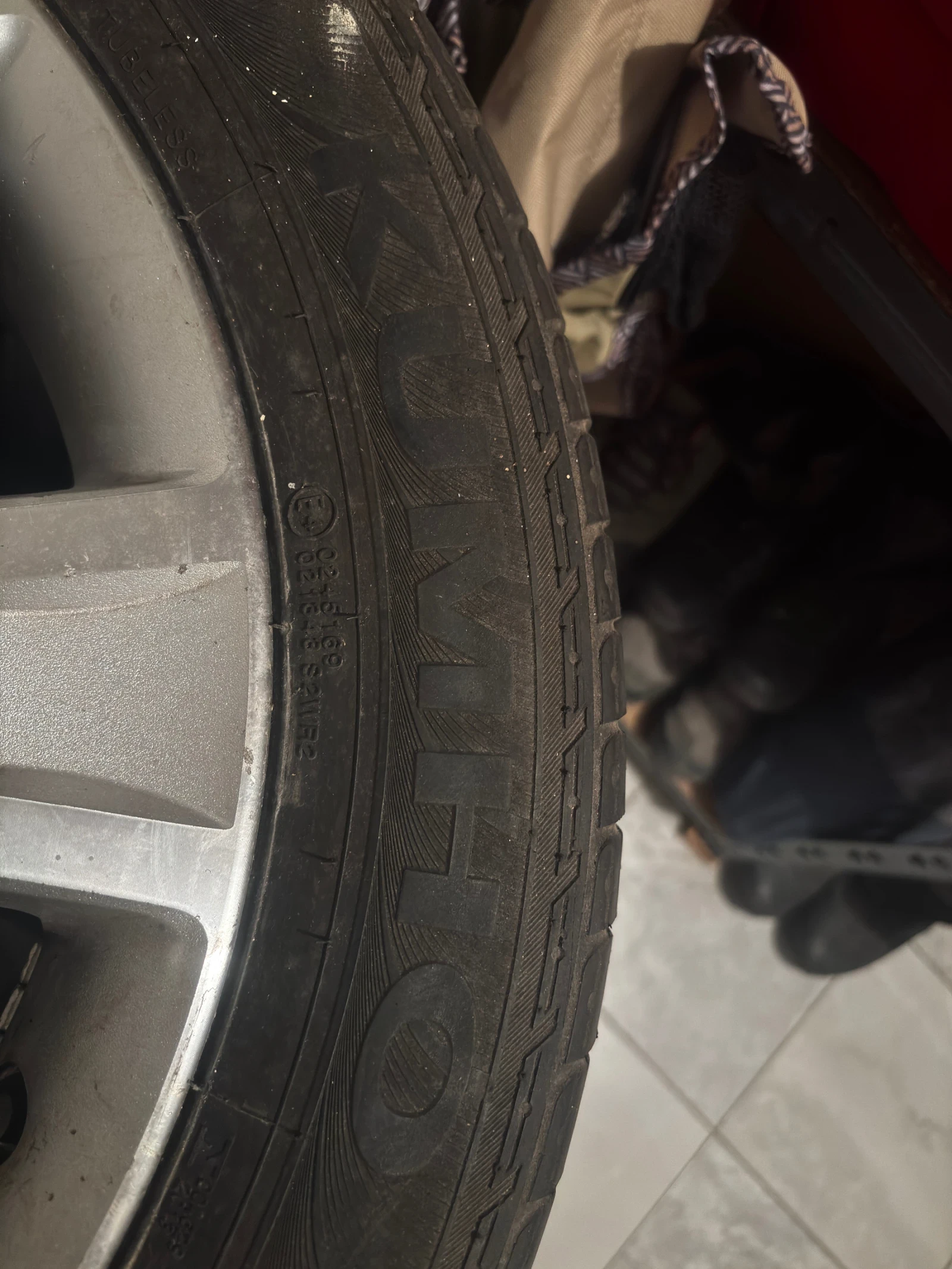    225/55R18  Mitsubishi | Mobile.bg   4
