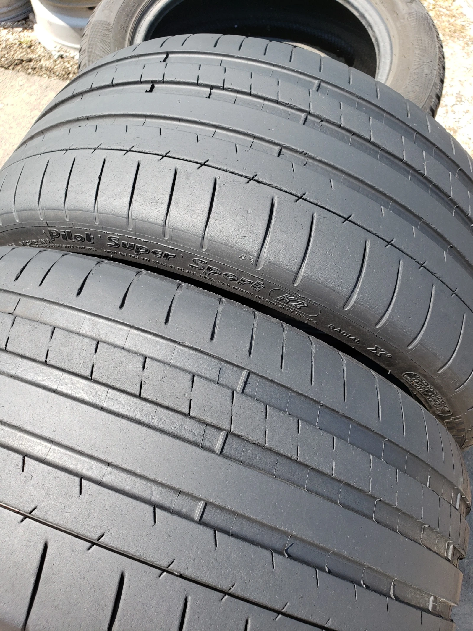 Гуми Летни 245/35R20, снимка 4 - Гуми и джанти - 54250576