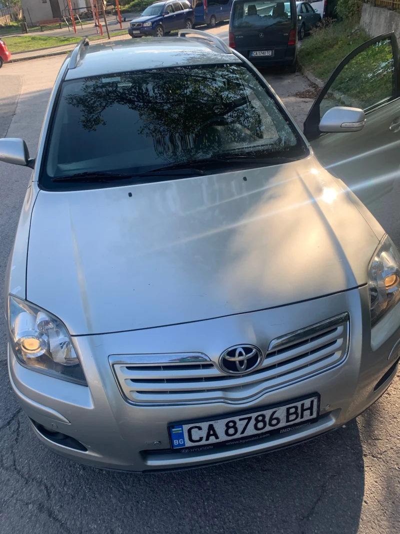 Toyota Avensis 2.2 D4D, снимка 10 - Автомобили и джипове - 47334473