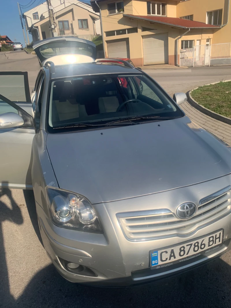 Toyota Avensis 2.2 D4D, снимка 3 - Автомобили и джипове - 47334473