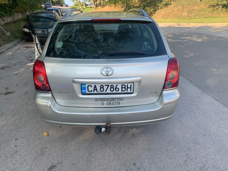 Toyota Avensis 2.2 D4D, снимка 7 - Автомобили и джипове - 47334473