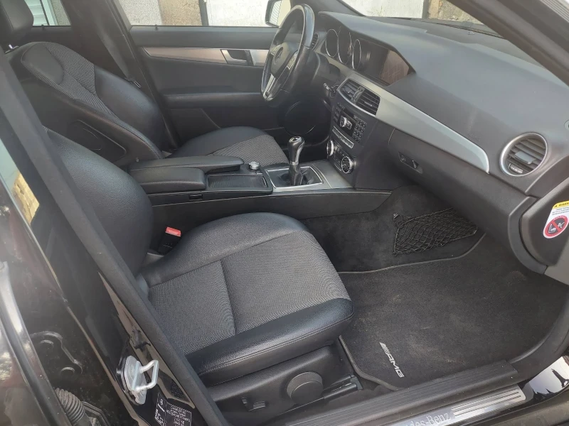 Mercedes-Benz C 200  AMG  , снимка 9 - Автомобили и джипове - 49694054