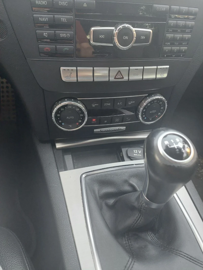 Mercedes-Benz C 200  AMG  , снимка 12 - Автомобили и джипове - 49694054