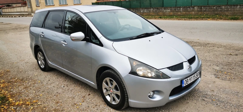 Mitsubishi Grandis 2.4 АВТОМАТ * Газ* , снимка 6 - Автомобили и джипове - 47821090