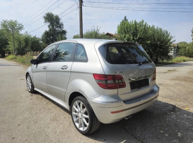 Mercedes-Benz B 200 CDI Avtomat, снимка 6 - Автомобили и джипове - 47955213