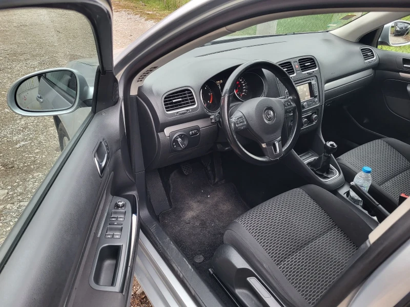 VW Golf 1.6 ТДИ 105КОНЯ , снимка 5 - Автомобили и джипове - 48061064