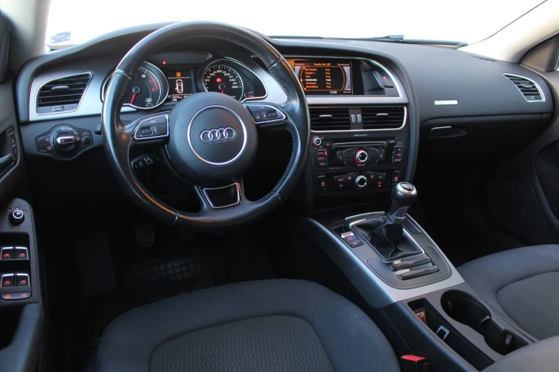 Audi A5 Sportback , снимка 9 - Автомобили и джипове - 49967918