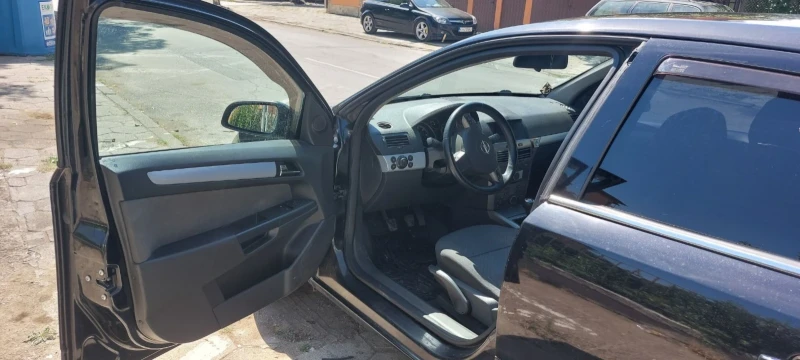 Opel Astra H, снимка 6 - Автомобили и джипове - 52643637