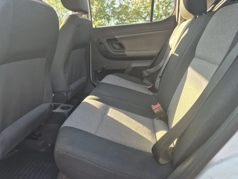 Skoda Fabia 1.2, снимка 6 - Автомобили и джипове - 52503158