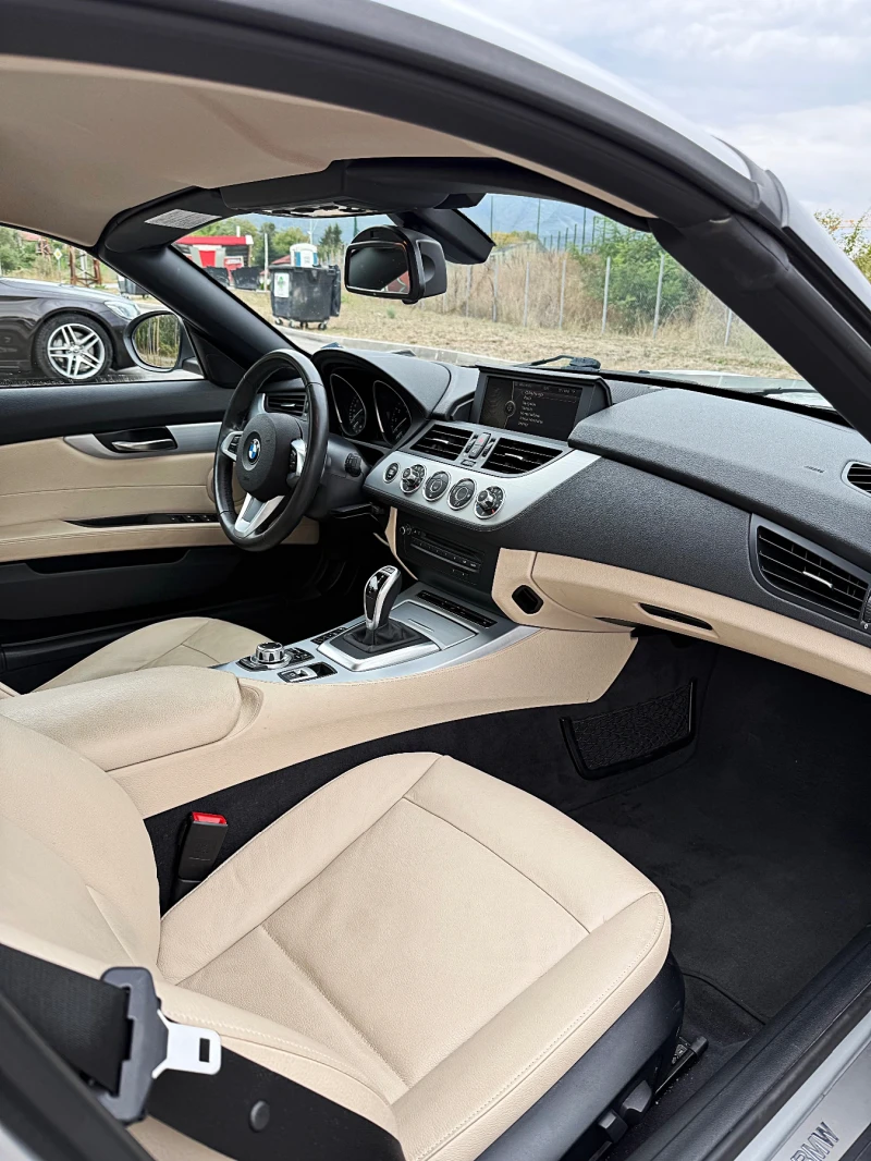 BMW Z4, снимка 10 - Автомобили и джипове - 52576377