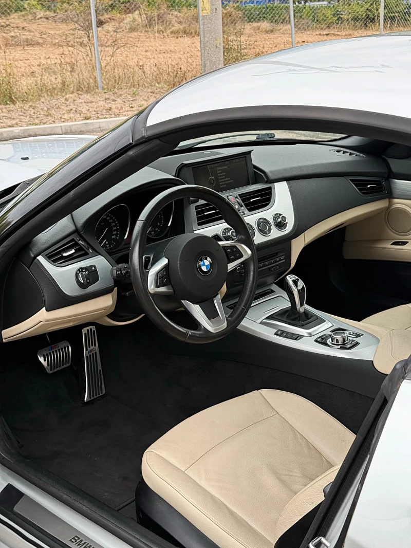 BMW Z4, снимка 7 - Автомобили и джипове - 52576377