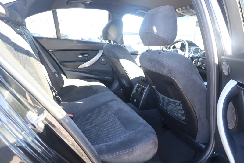 BMW 320 d xDrive M Kam Harman/Kardon SzH Adaptive #iCarbg , снимка 9 - Автомобили и джипове - 52041939