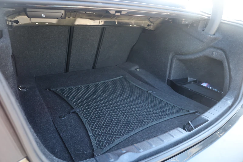 BMW 320 d xDrive M Kam Harman/Kardon SzH Adaptive #iCarbg , снимка 10 - Автомобили и джипове - 52041939