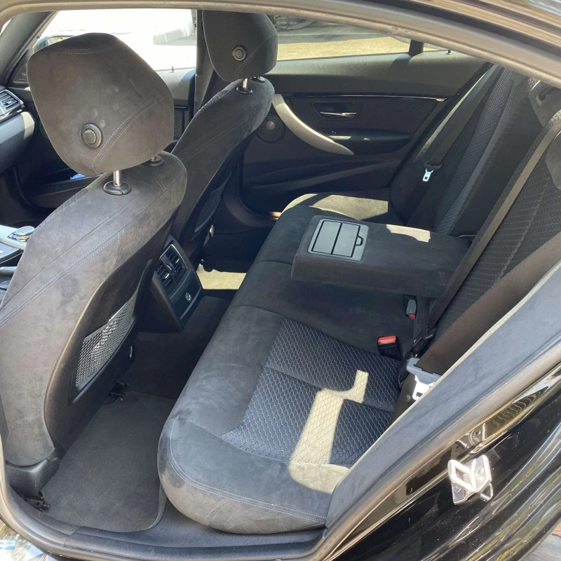 BMW 320 d xDrive M Kam Harman/Kardon SzH Adaptive #iCarbg , снимка 8 - Автомобили и джипове - 52041939