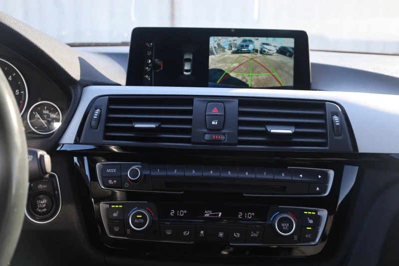 BMW 320 d xDrive M Kam Harman/Kardon SzH Adaptive #iCarbg , снимка 16 - Автомобили и джипове - 52041939