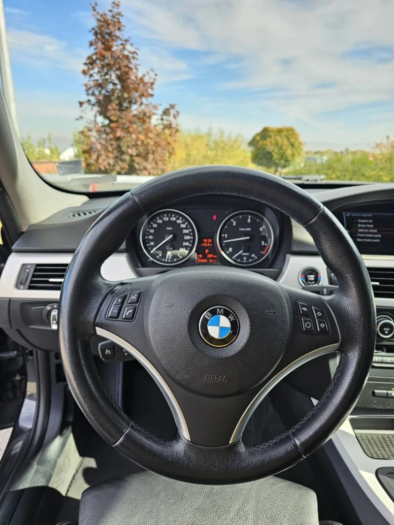 BMW 330, снимка 8 - Автомобили и джипове - 52311872