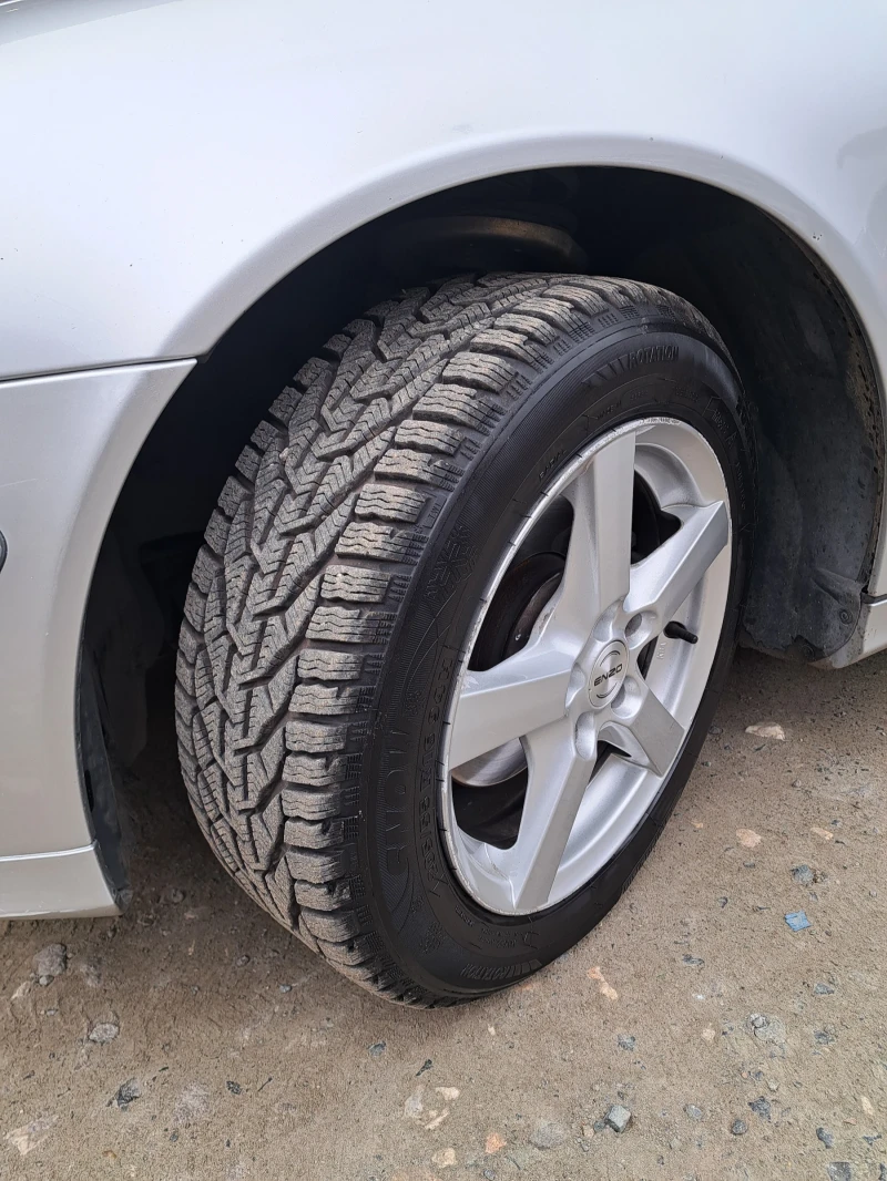 Mercedes-Benz C 220 200 cdi, снимка 5 - Автомобили и джипове - 52873404