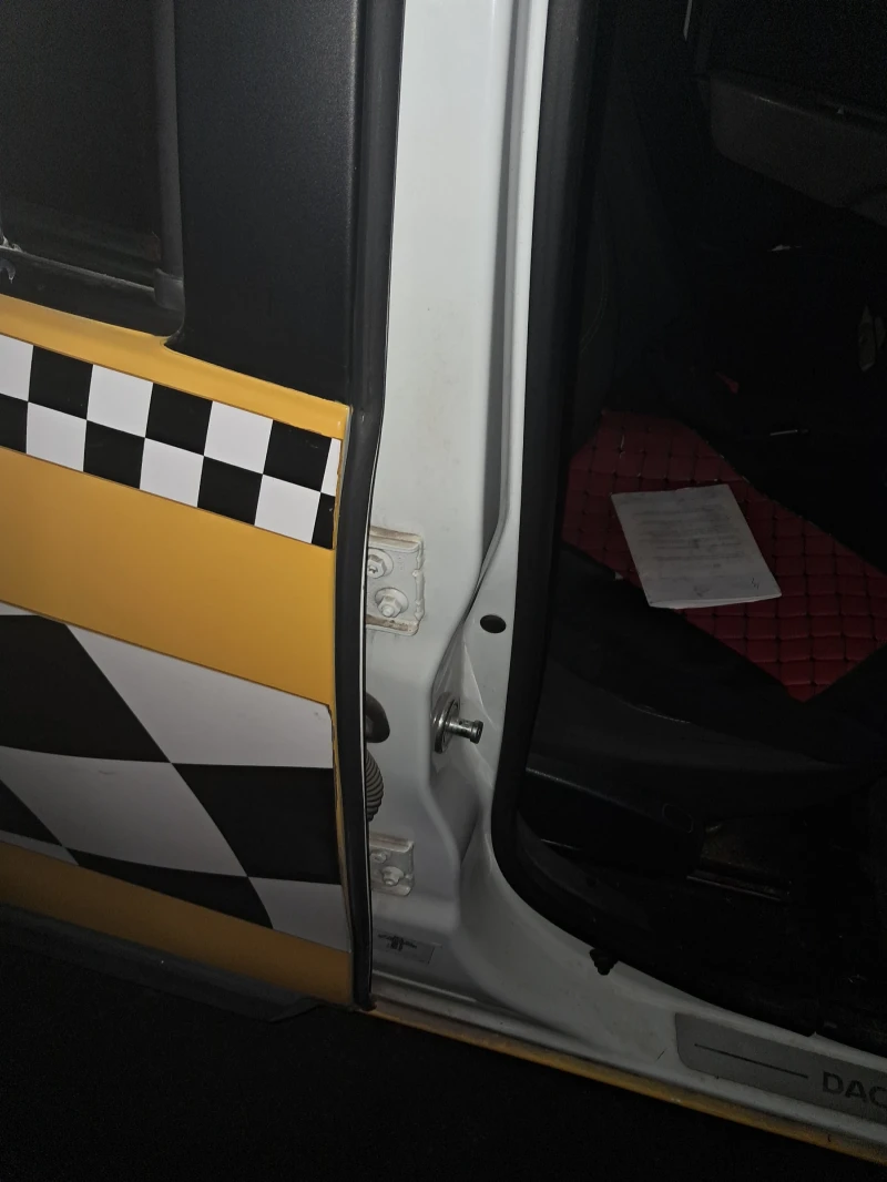 Dacia Lodgy Ван, снимка 6 - Автомобили и джипове - 52856852