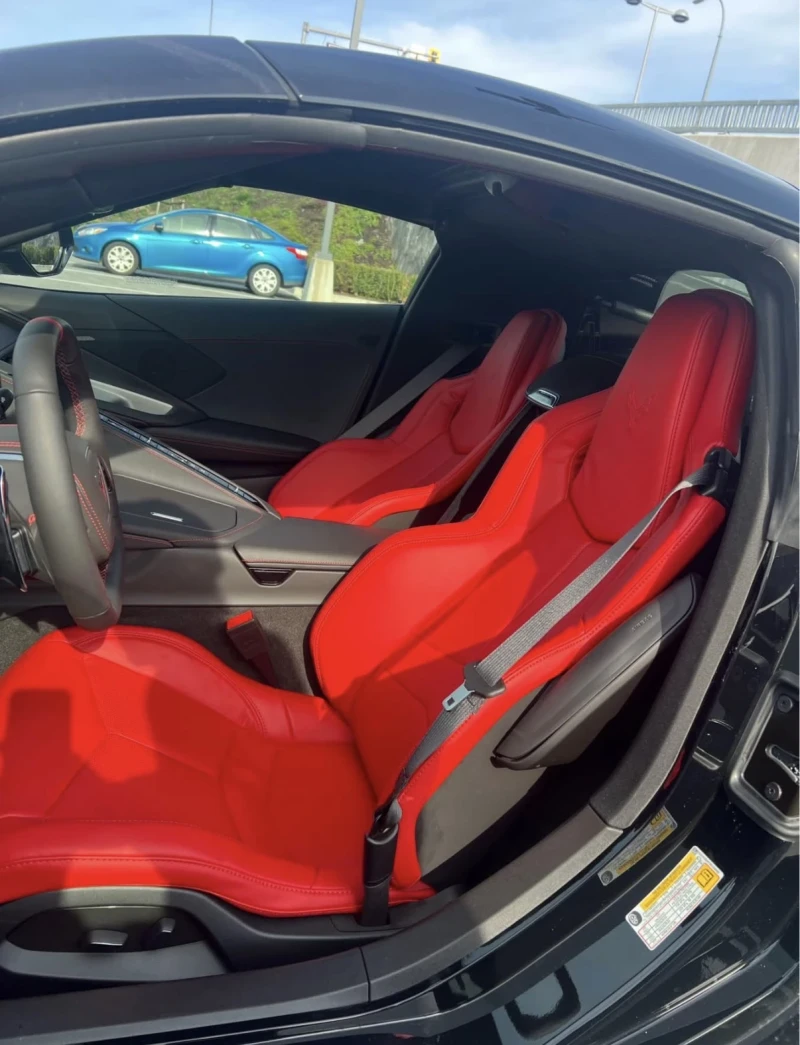 Chevrolet Corvette Coupe 1LT, снимка 8 - Автомобили и джипове - 53207449