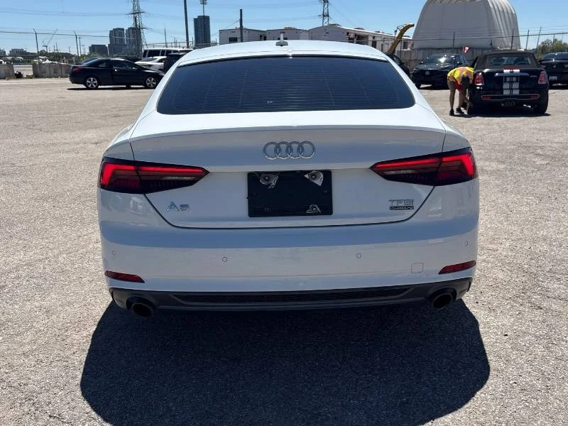 Audi A5 * Progressiv * ОБДУХВАНЕ * 2 КЛЮЧА * ДЖАНТИ , снимка 6 - Автомобили и джипове - 55047117