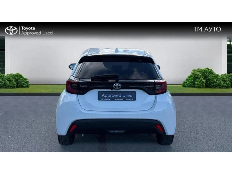 Toyota Yaris 1.5HSD TREND, снимка 4 - Автомобили и джипове - 55048629