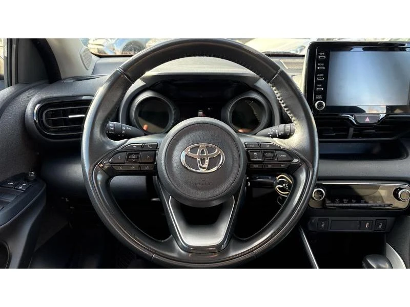 Toyota Yaris 1.5HSD TREND, снимка 13 - Автомобили и джипове - 55048629