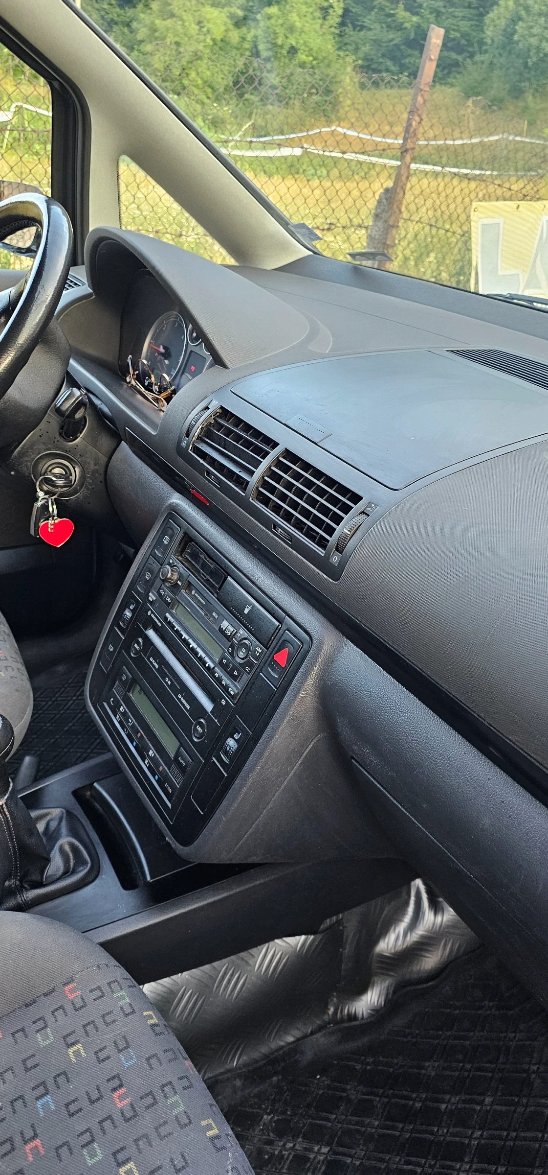 VW Sharan  - изображение 5