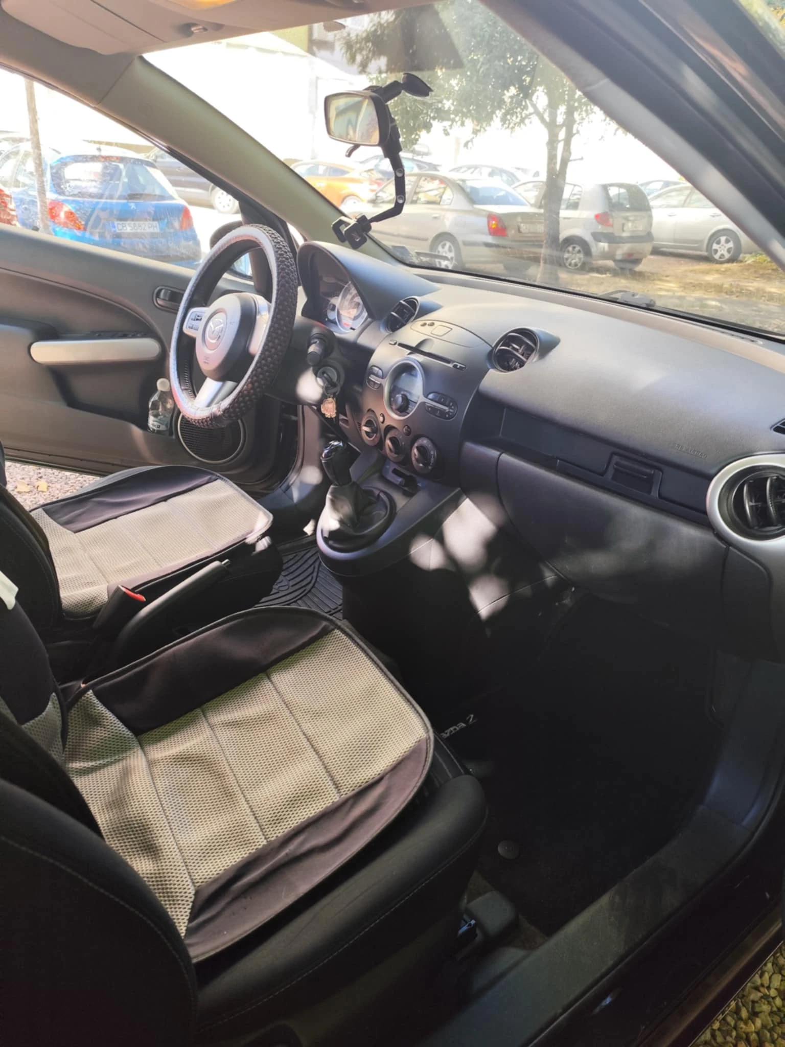 Mazda 2  - изображение 6