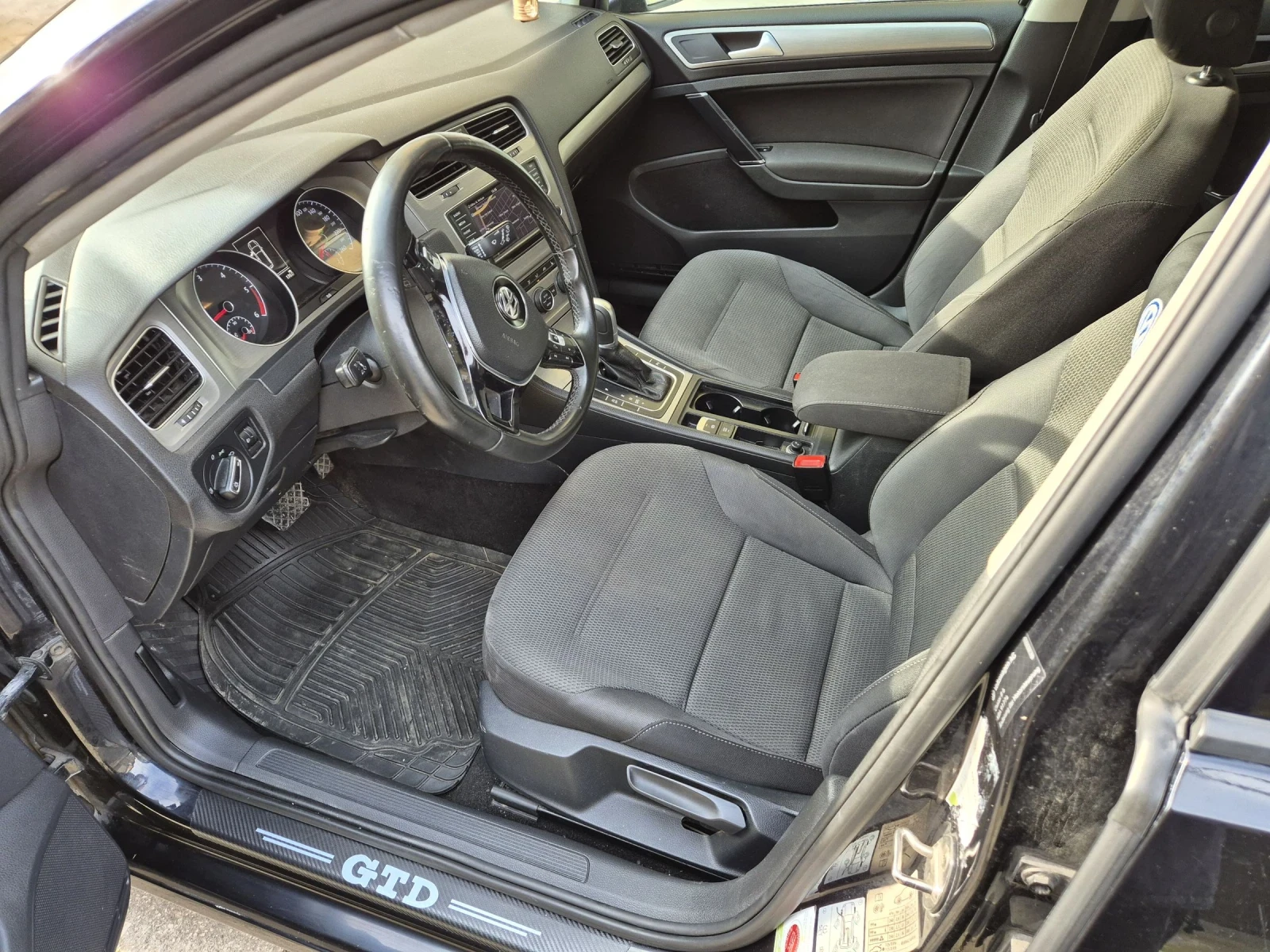 VW Golf 2.0 TDI DSG  | Mobile.bg   11