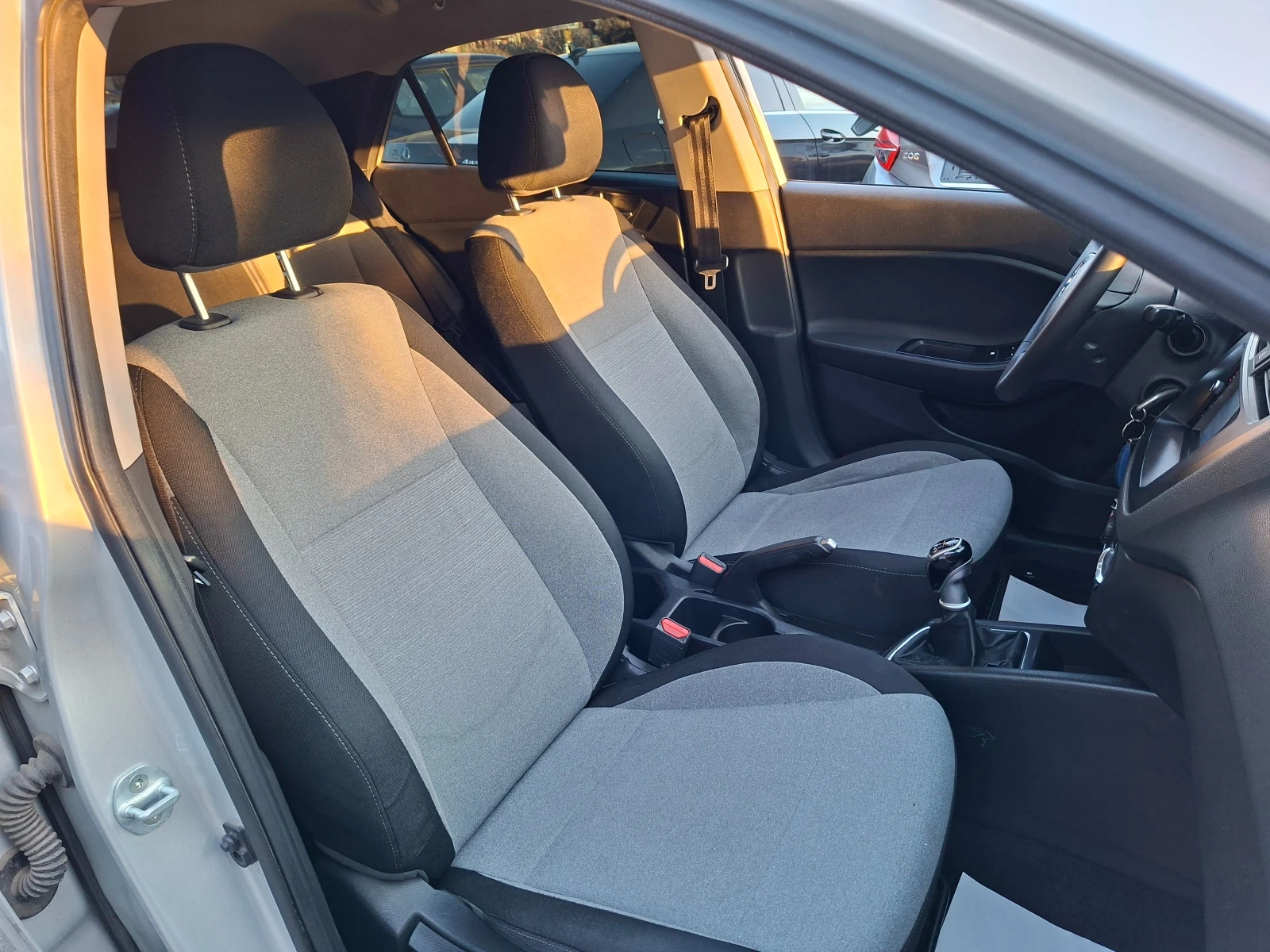 Hyundai I20 1.1CRDI* 6-Speed* , снимка 14 - Автомобили и джипове - 53737946