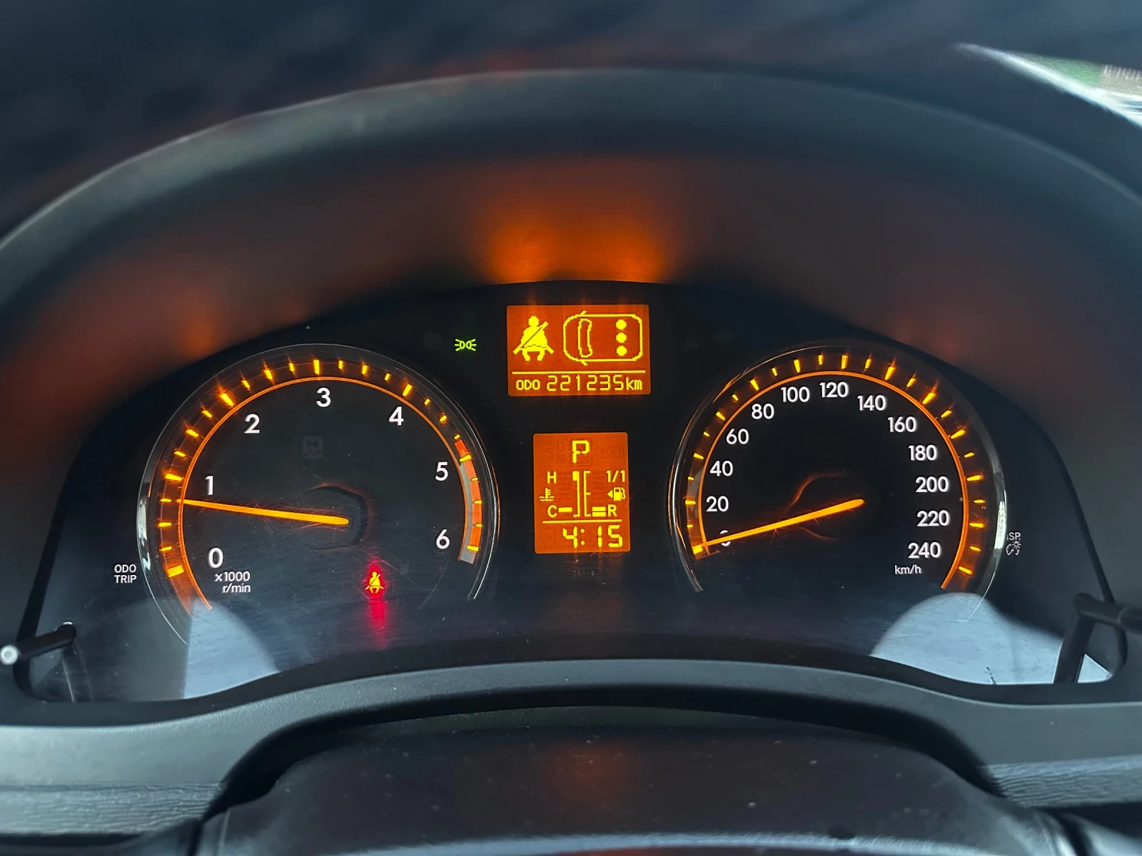 Toyota Avensis АВТОМАТ. F1. KeyLessGo. Навигация. Камера , снимка 15 - Автомобили и джипове - 53755206