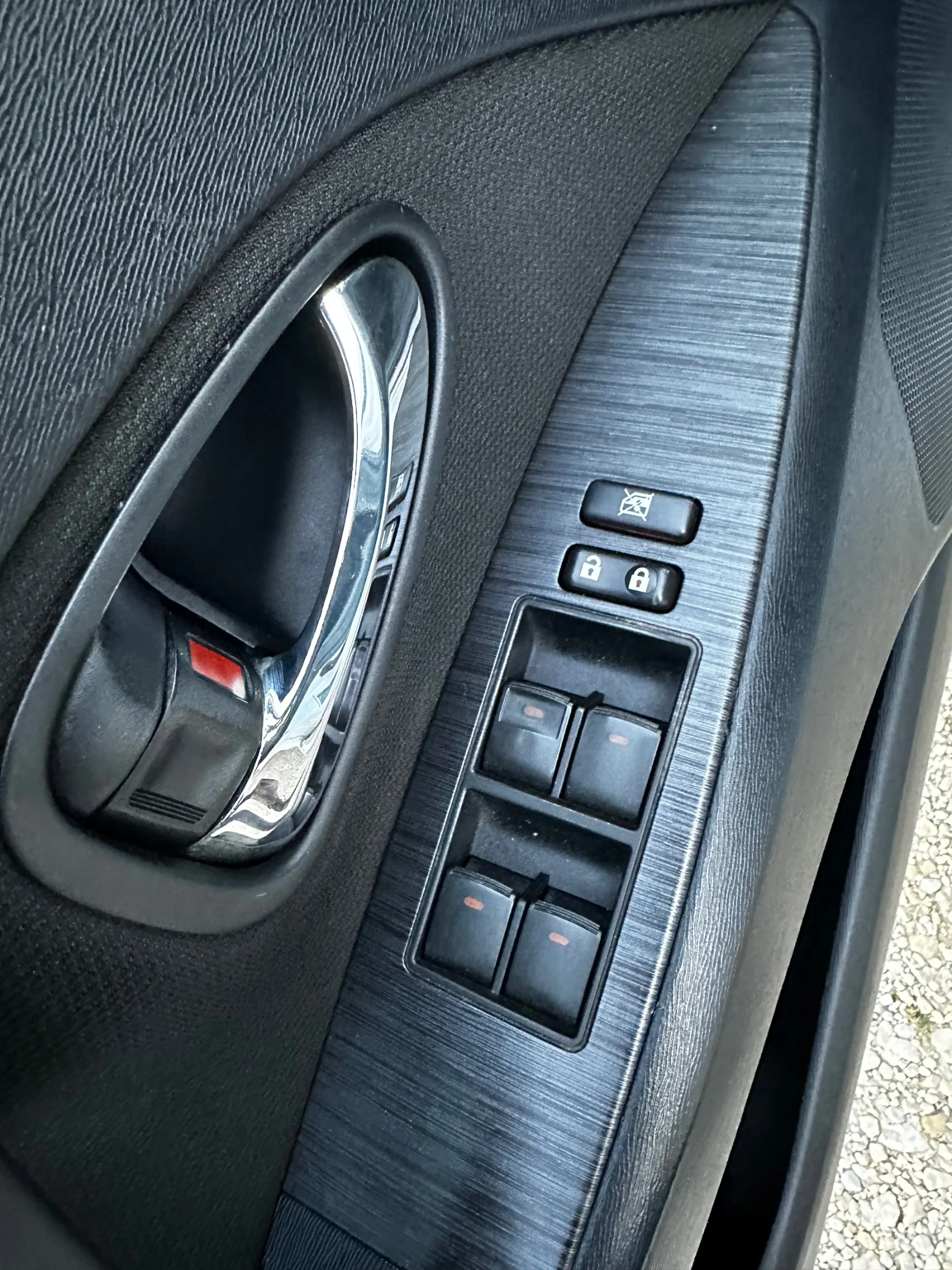 Toyota Avensis АВТОМАТ. F1. KeyLessGo. Навигация. Камера , снимка 10 - Автомобили и джипове - 53755206