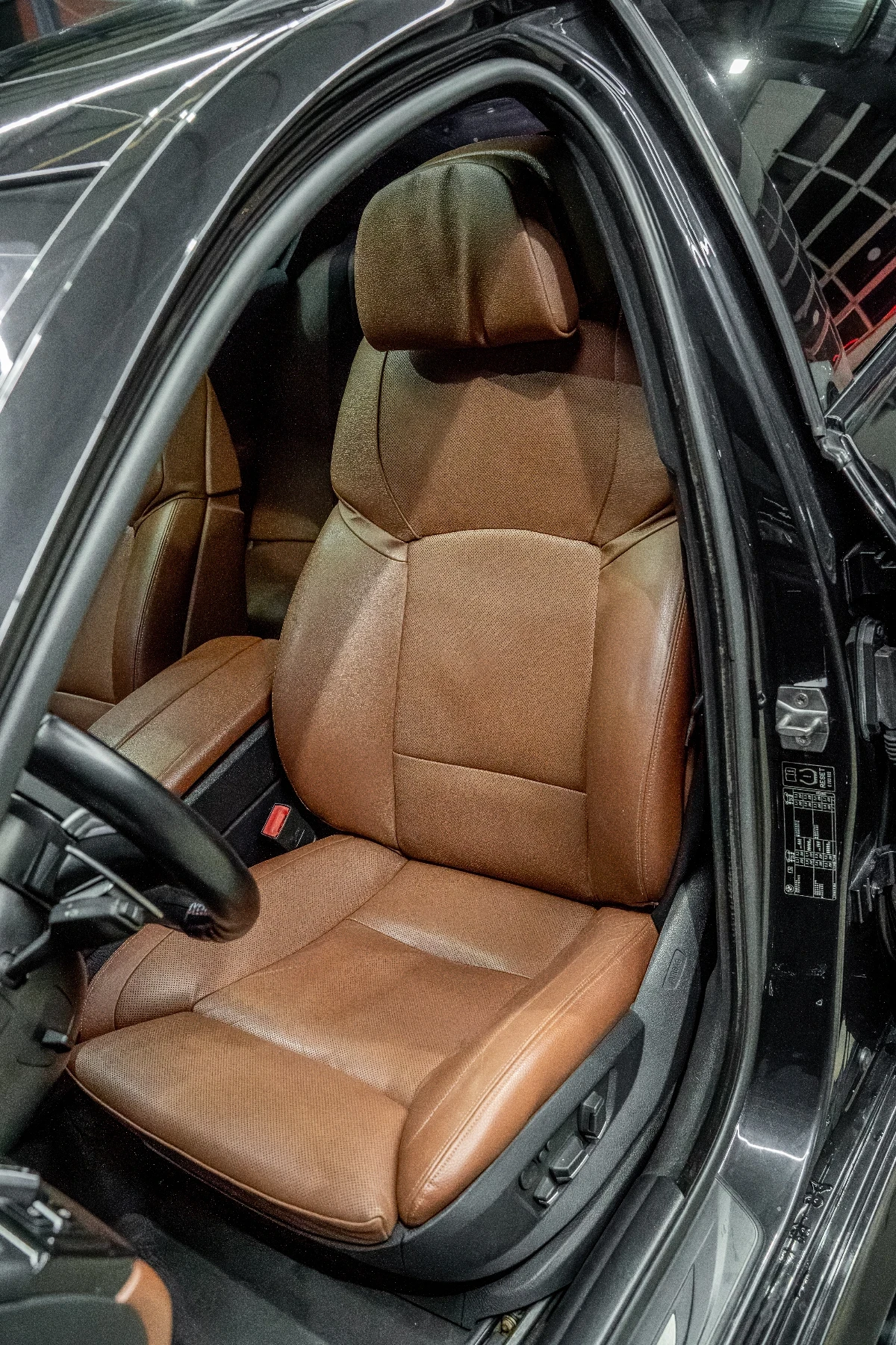 BMW 530 D / M-PERFORMANCE /HUD /AKRAPOVIC /8ZF / SOFTCLOSE - изображение 8