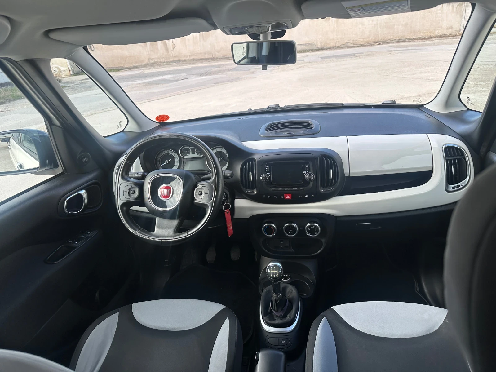 Fiat 500L 1.3 JTD, снимка 9 - Автомобили и джипове - 53870908