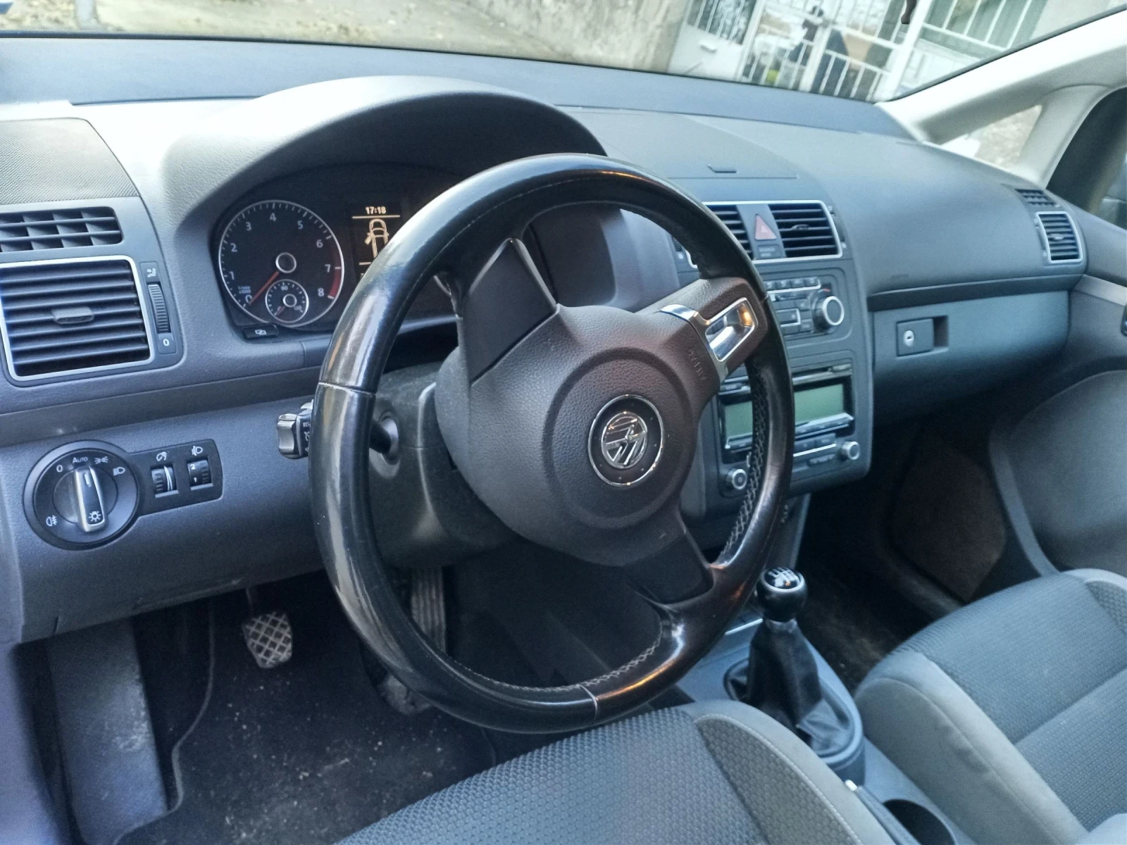 VW Touran, снимка 7 - Автомобили и джипове - 53914620