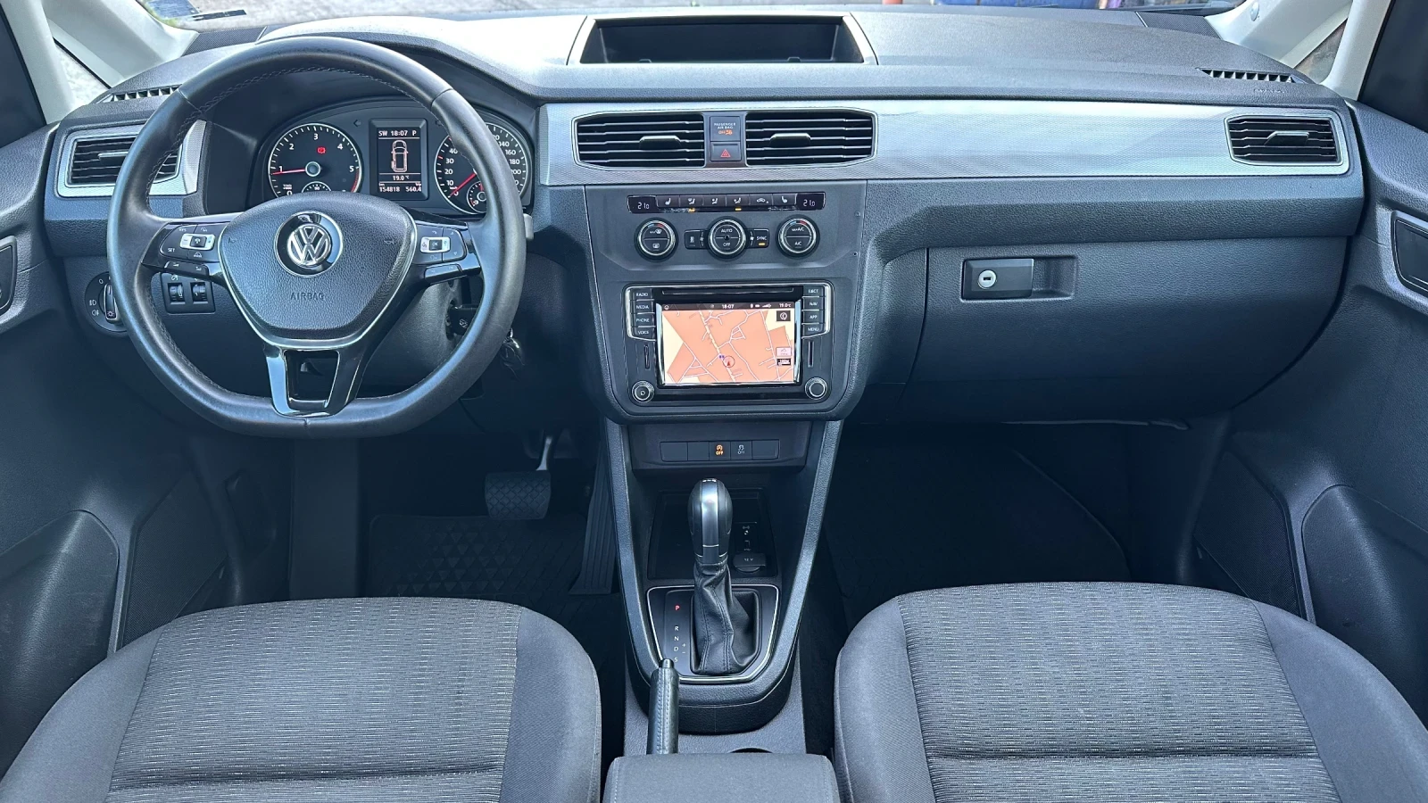 VW Caddy 2.0TDI 4MOTION, снимка 7 - Автомобили и джипове - 54101536