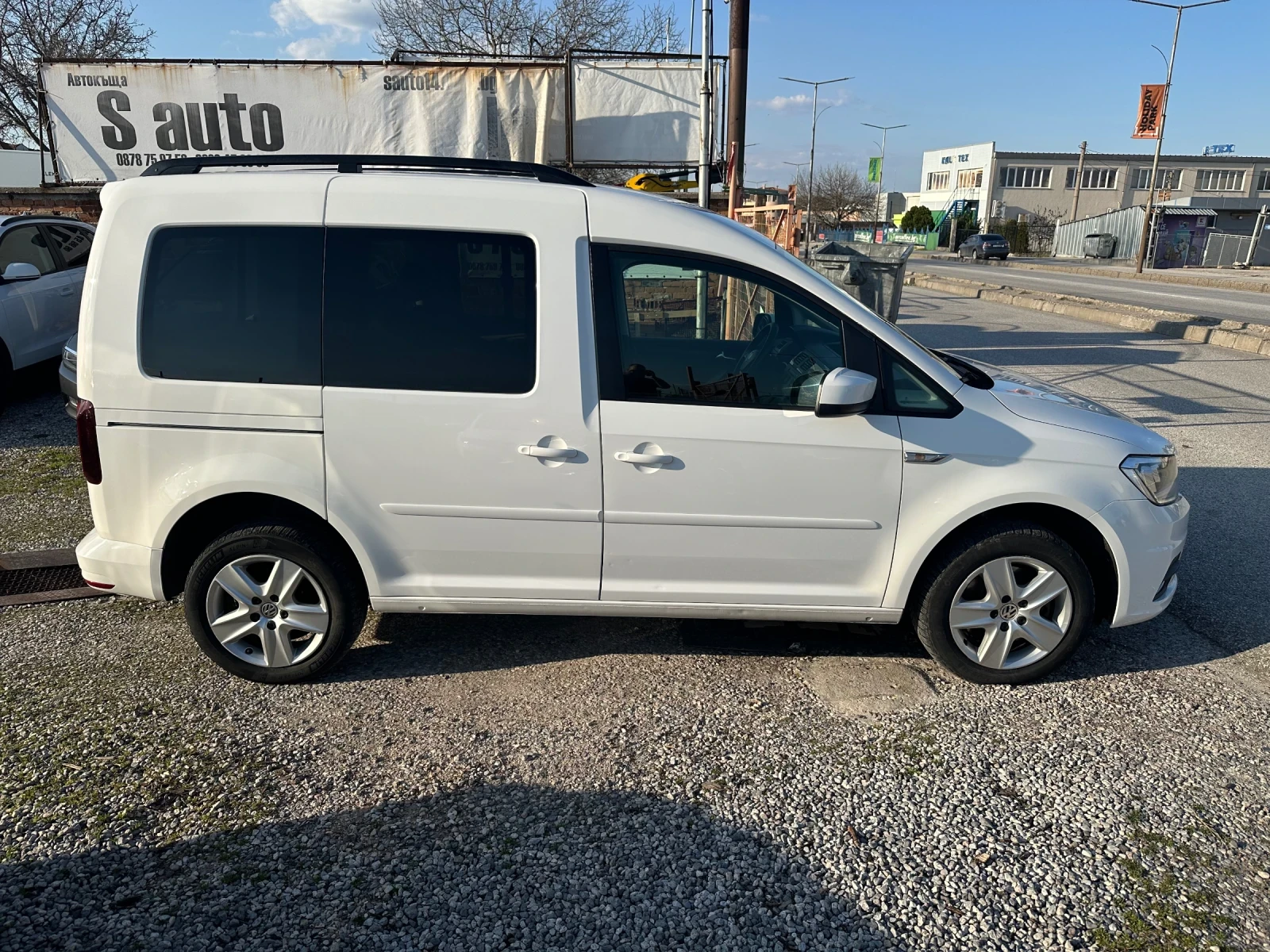 VW Caddy 2.0TDI 4MOTION, снимка 3 - Автомобили и джипове - 54101536