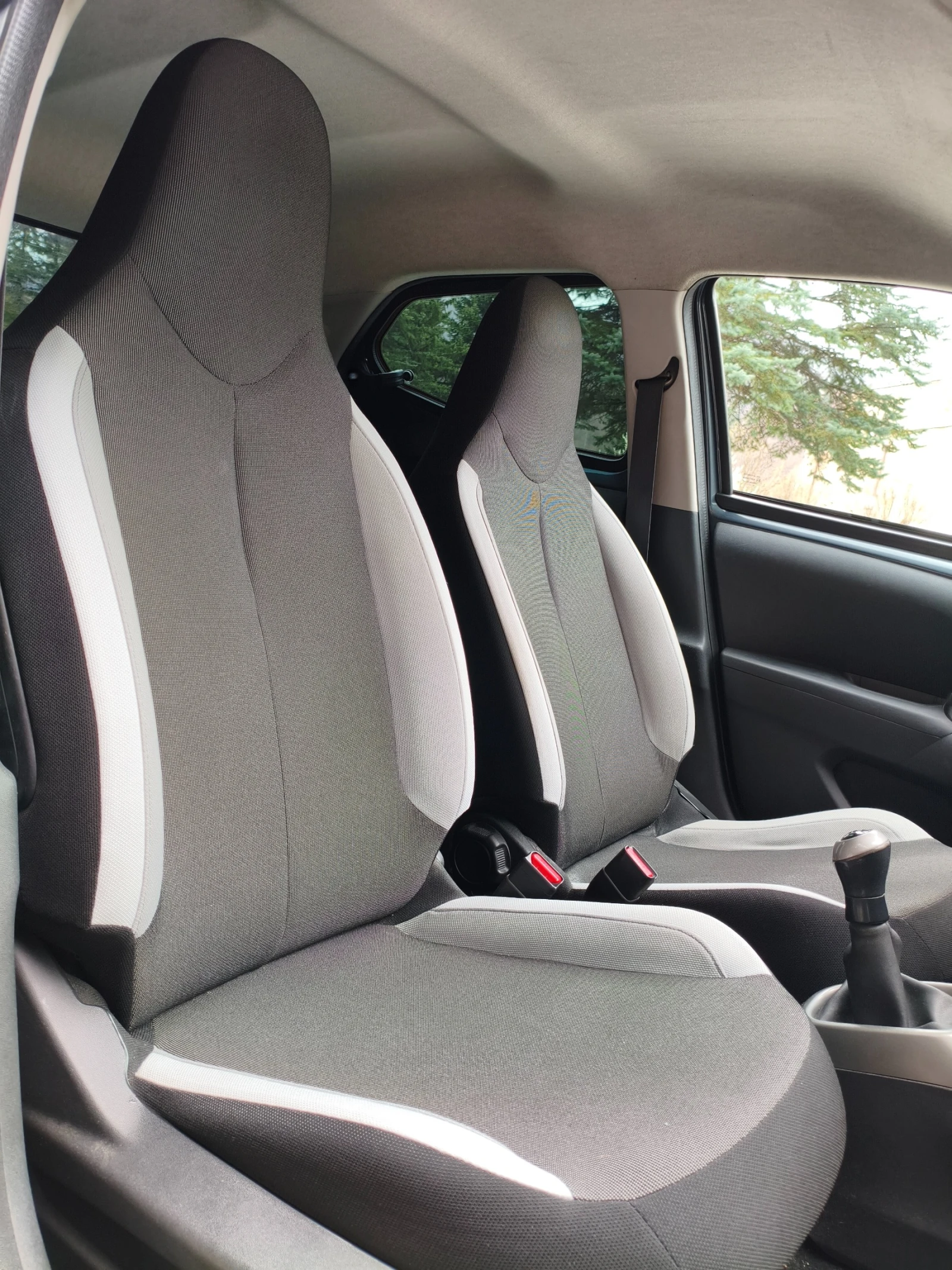 Toyota Aygo, снимка 9 - Автомобили и джипове - 54206357