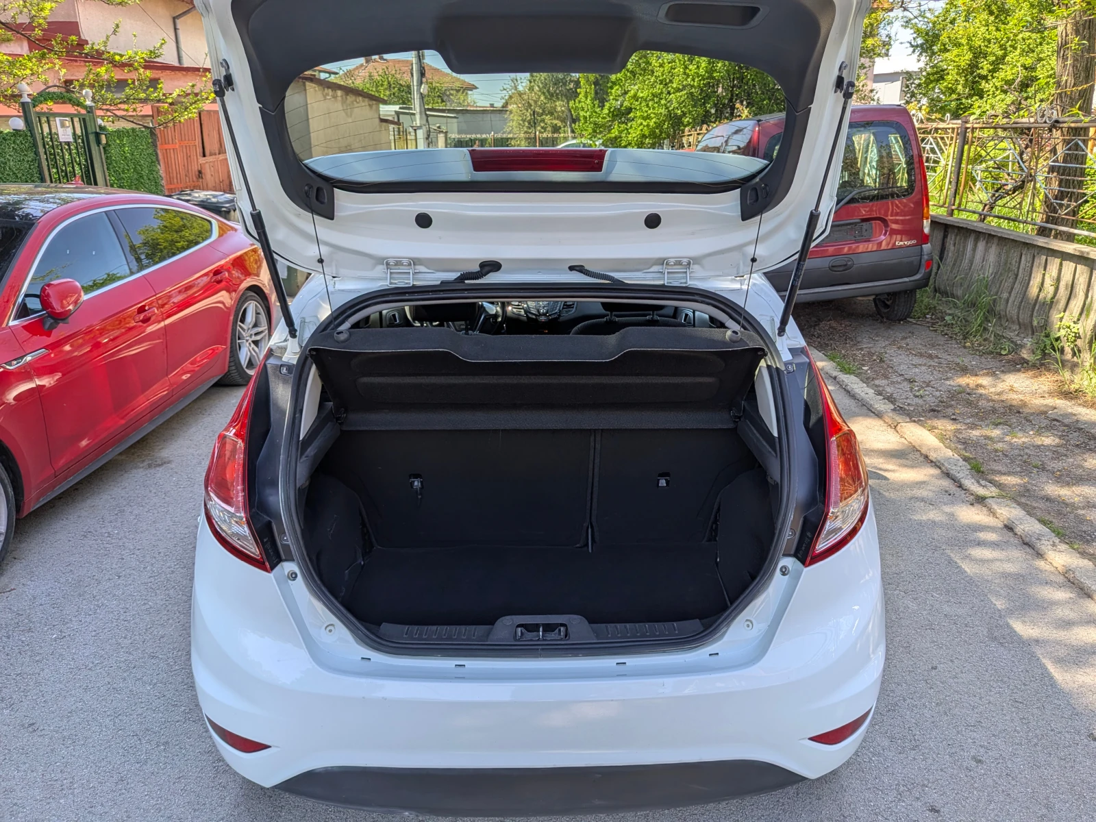 Ford Fiesta * 1.4* ФАБРИЧНА ГАЗ* BRC* LED* NAVI* AMBIENT* TITA, снимка 9 - Автомобили и джипове - 54431981