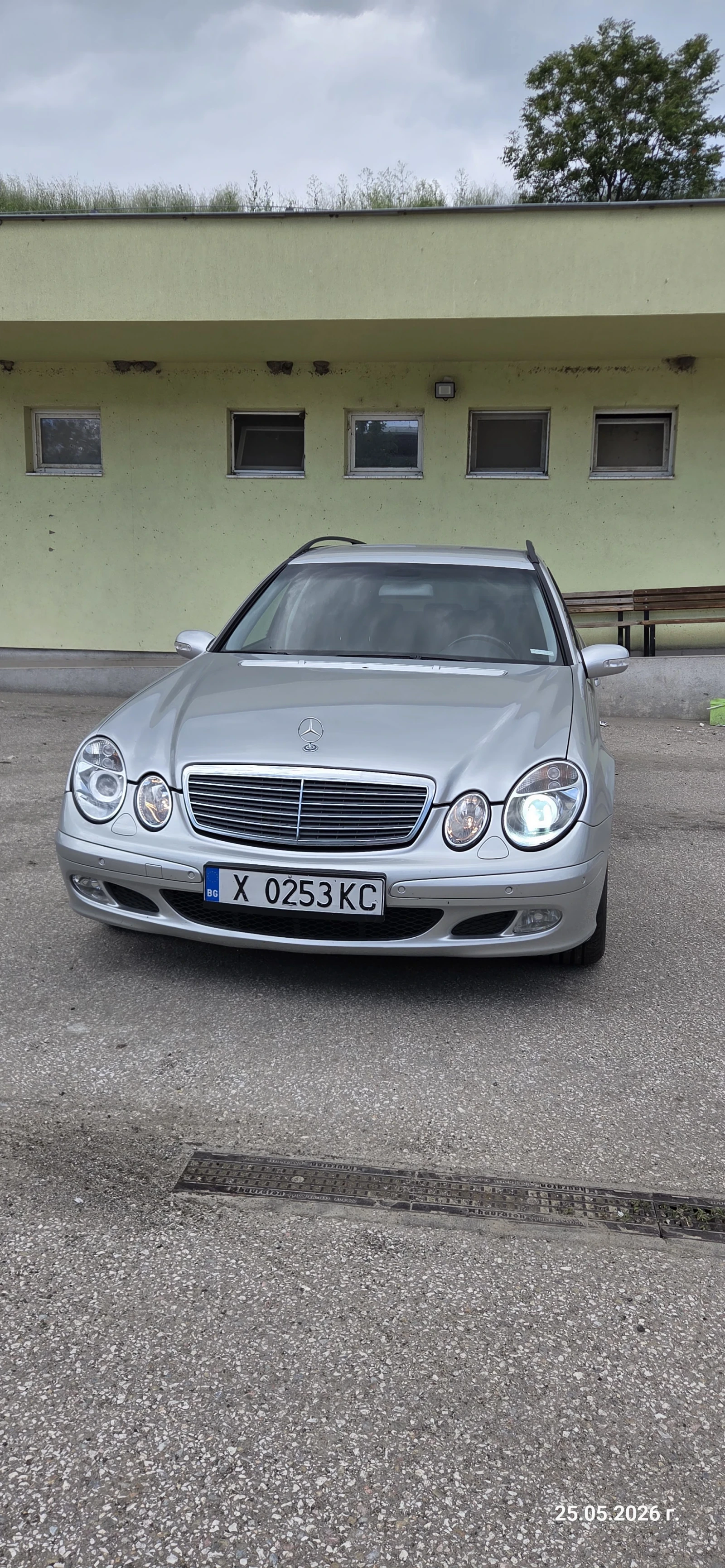 Mercedes-Benz E 320 Classic , снимка 2 - Автомобили и джипове - 54668484