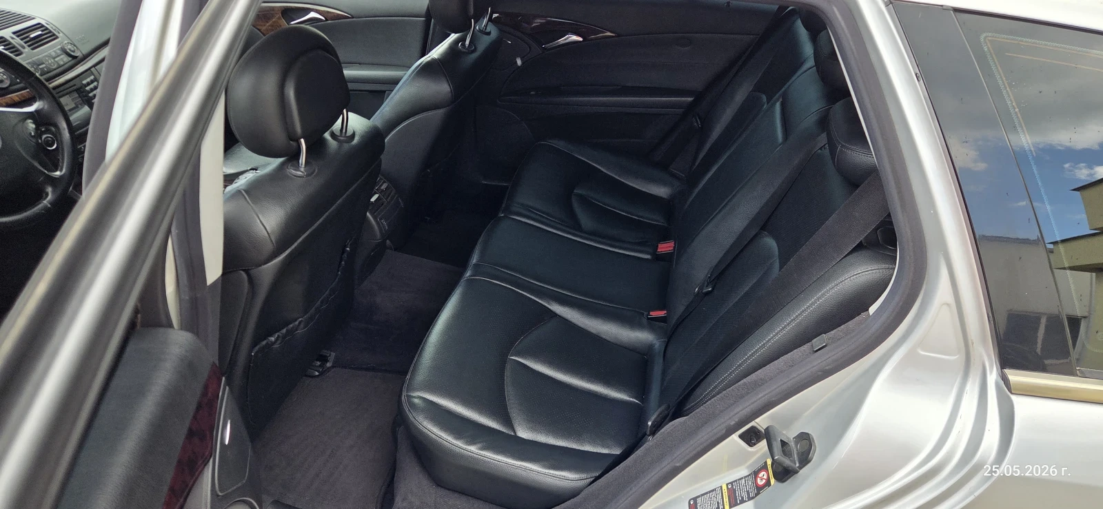 Mercedes-Benz E 320 Classic , снимка 9 - Автомобили и джипове - 54668484