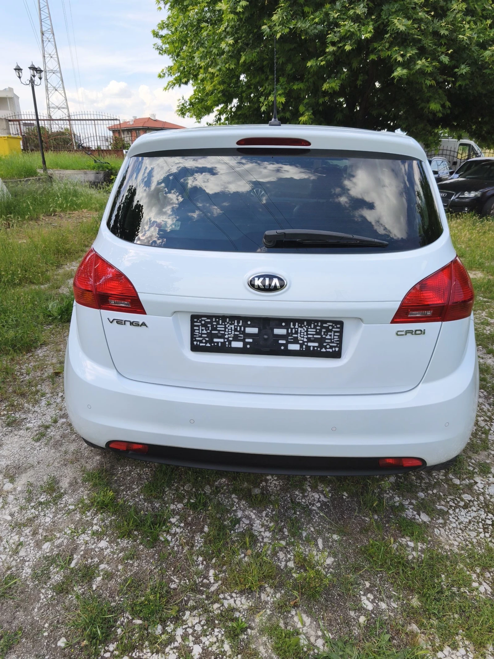 Kia Venga 1.6 CRDI 128 ks., снимка 6 - Автомобили и джипове - 54824670